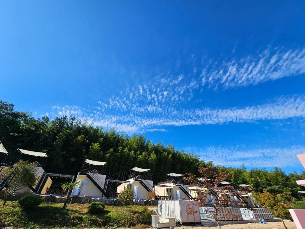 Namhae Siseon Glamping Pension Room photo